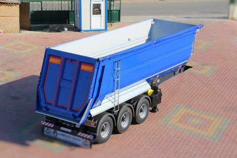 الموديل Half Pipe Tipper Trailer Hardox 450 الفئة العربات نصف المقطورة شاحن 4