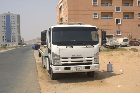 بركدون نقل سيارات الى عمان 00971582906661