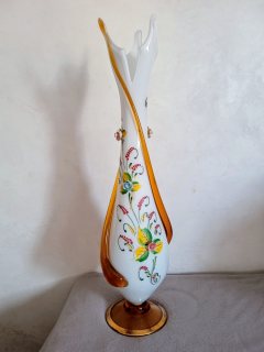 مزهرية انتيك من زجاج الاوبالين الفرنسي مستوحى من فن المورانو القديم 