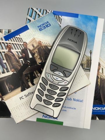 يتوفر لدينا هواتف نوكيا كلاسك 2