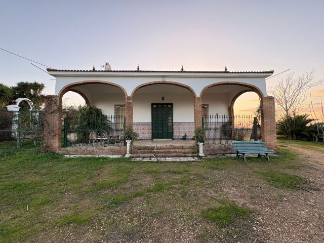 استثمار في اسبانيا شراء مزارع  عقارات فنادق منازل 7